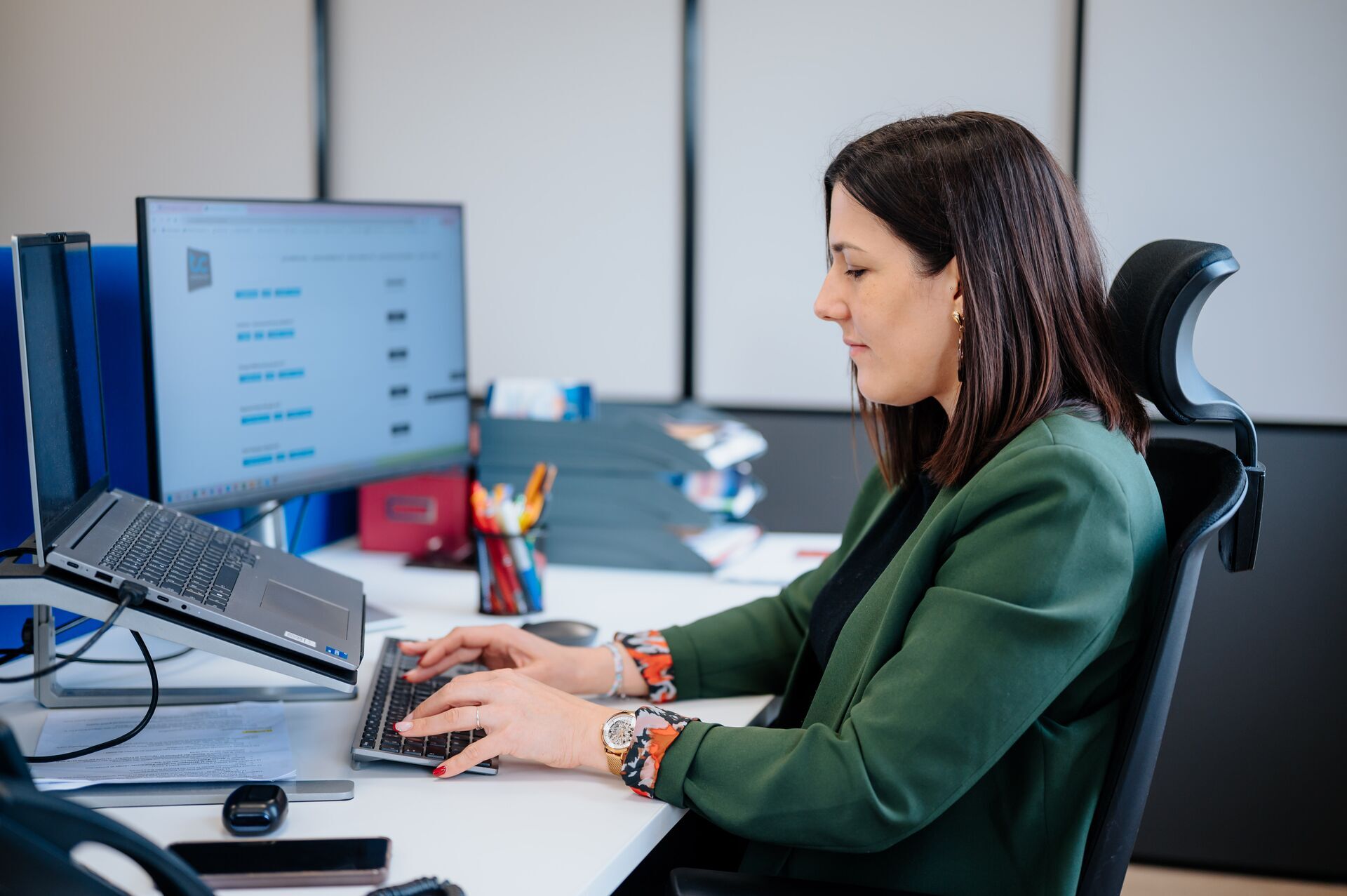 Lolita - chargée de recrutement - bureau -  TC Consulting