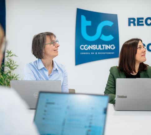 salle de réunion - équipe - chargés de recrutement - TC Consulting