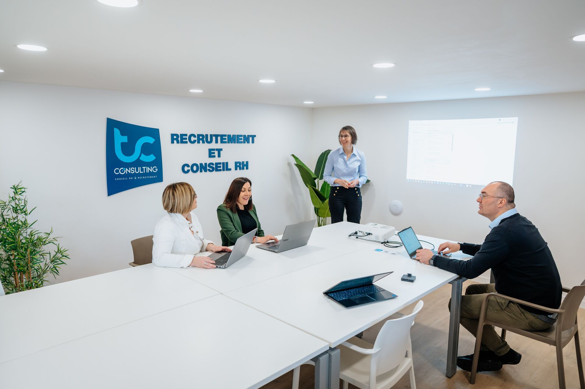 équipe chargés de recrutement - TC Consulting