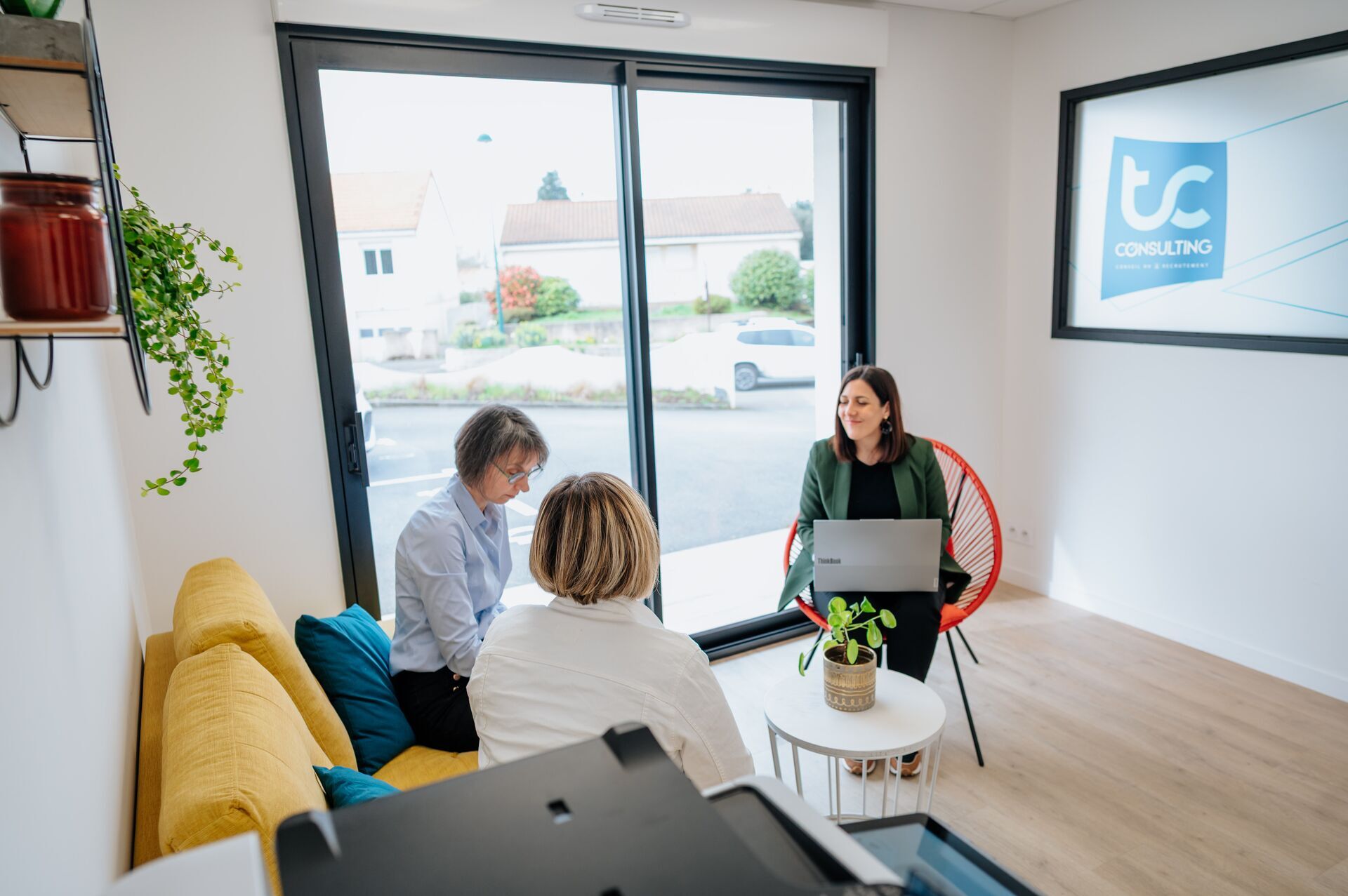 Chargées de recrutement - réunion - salon - 4 -  TC Consulting